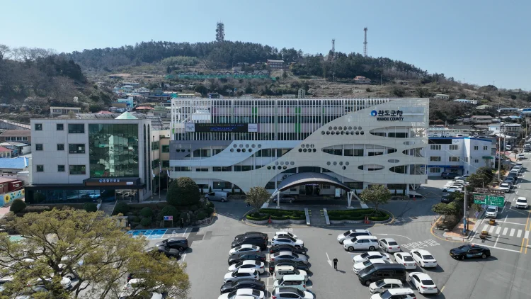 완도군, 조례 입법 평가 첫 시행