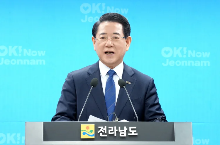 김영록 전남지사, 새해 첫 광역단체장 직무수행 평가 1위