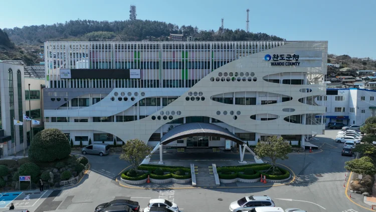 완도군, 9억 투입 소상공인 금융 비용·경영 지원