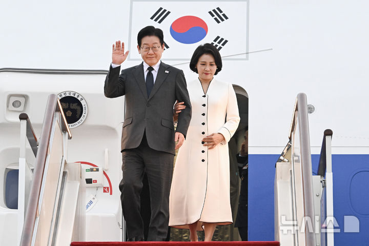 中매체들, 李대통령 상하이 방문에 