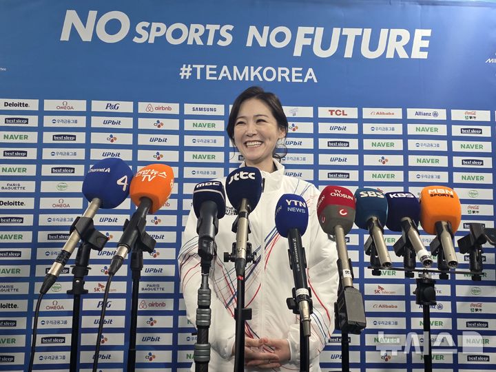 '첫 여성 선수단장' 이수경 