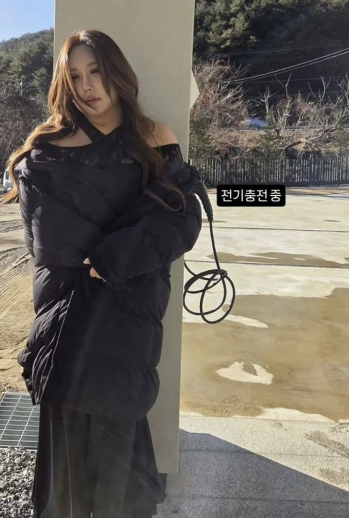 '25㎏ 감량' 풍자, 어깨 선 드러내고 여주 분위기 물씬